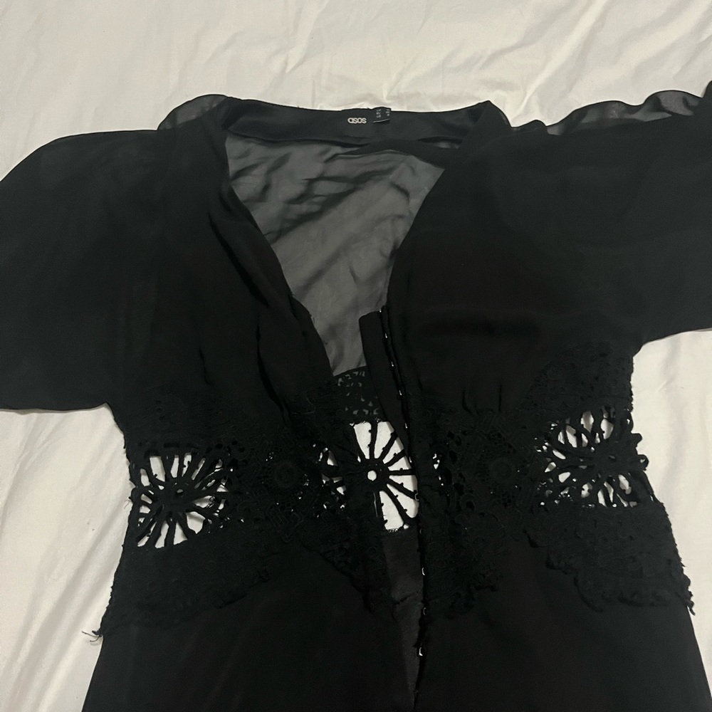 Gorgeous black night dress. Photos don’t do justice. Size S - Picture 2 of 3